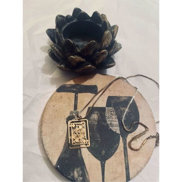 GOLD KING CARD NECKLACE - Picture 3 of 6